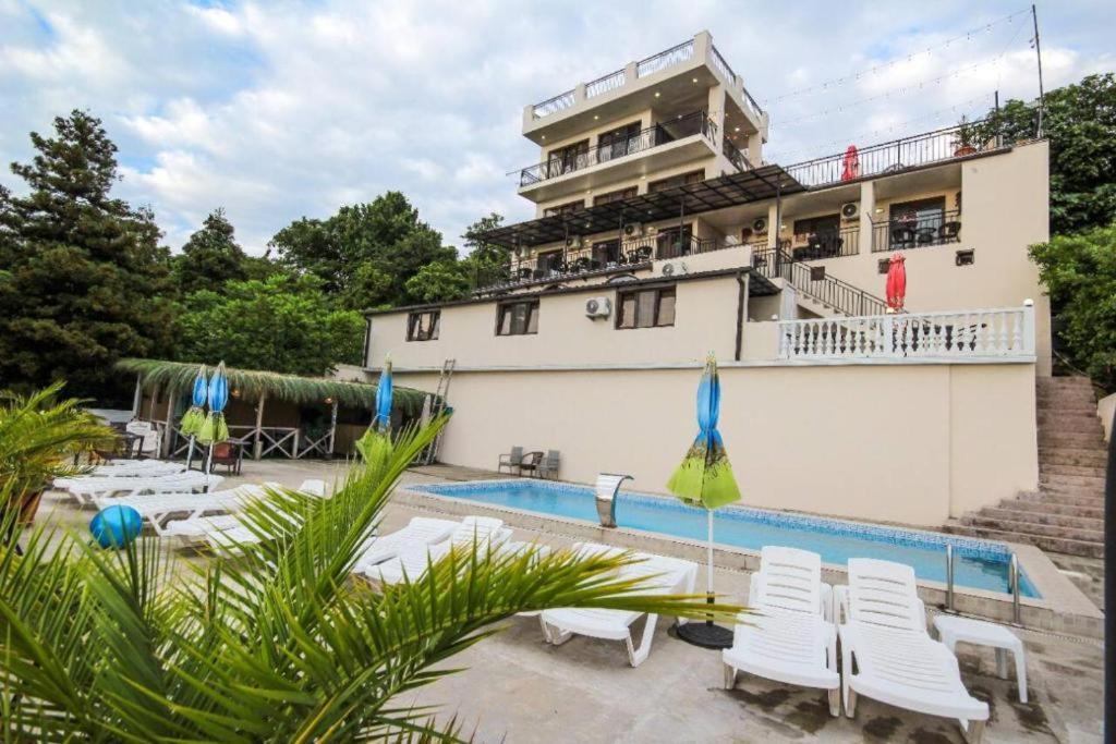White House Chakvi Hotel Bagian luar foto