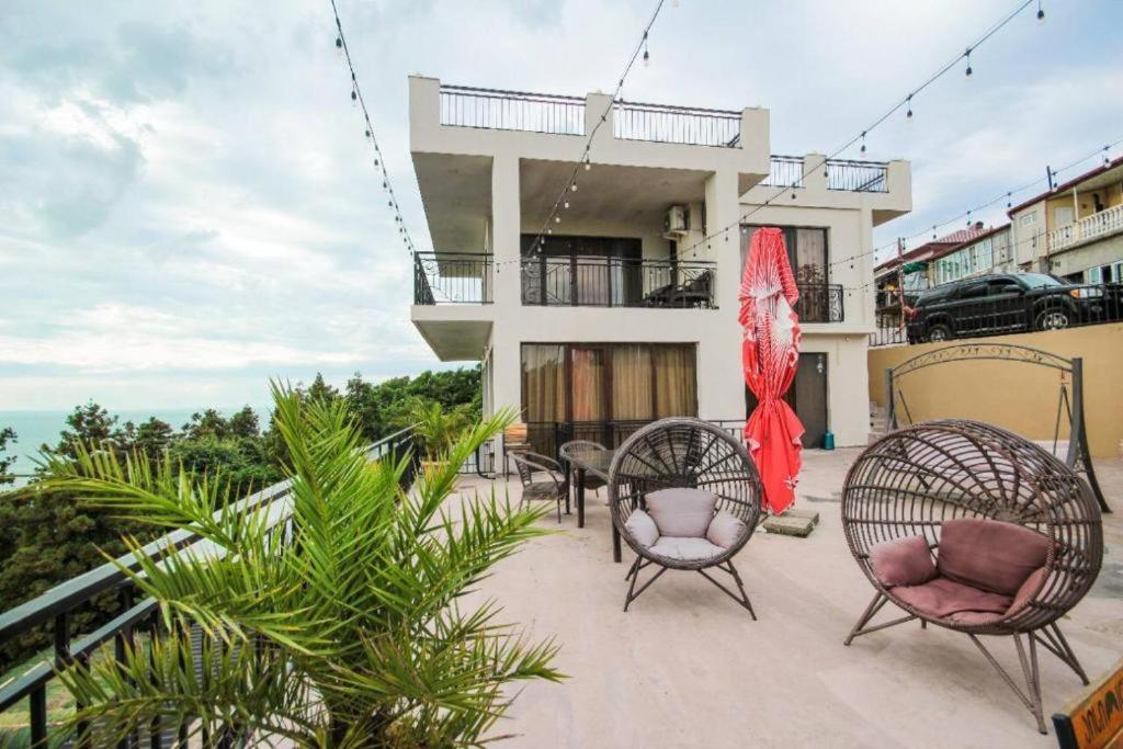 White House Chakvi Hotel Bagian luar foto