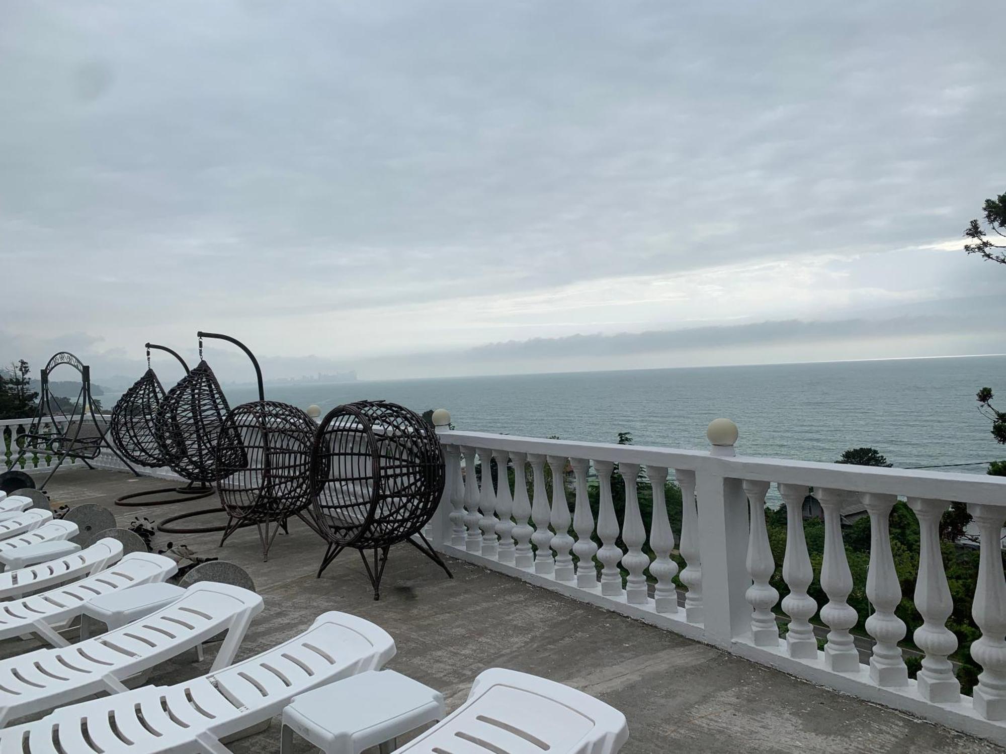 White House Chakvi Hotel Bagian luar foto