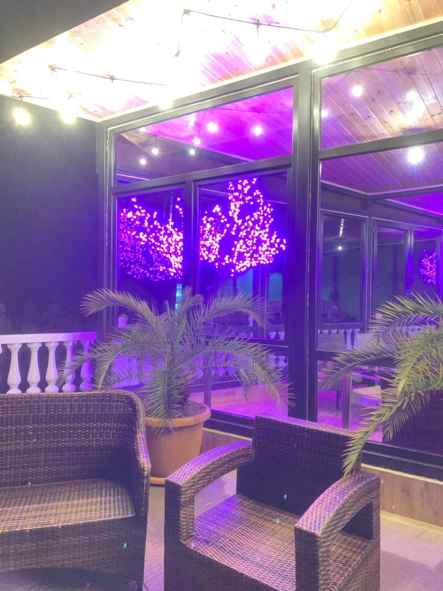 White House Chakvi Hotel Bagian luar foto